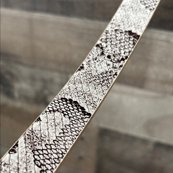 a new day White Snake-Print Thin Belt with Gold Buckle - Picture 4 of 7
